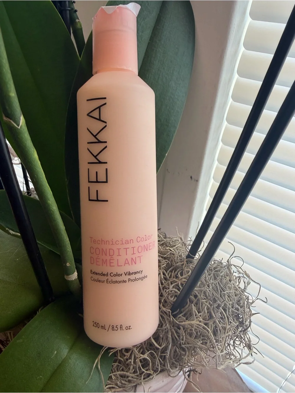 Technician Color Conditioner — Soft Pink